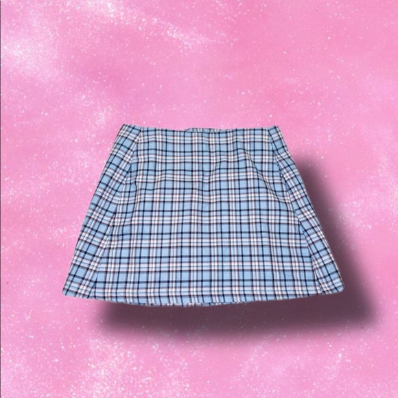 URBAN OUTFITTERS MINI SKIRT💘 - Picture 3 of 4